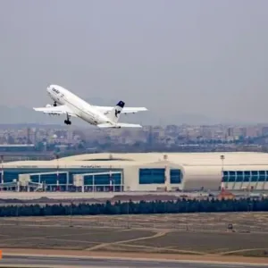 شركات الطيران تهرع لتغيير مسار رحلاتها بعد هجوم إسرائيل على إيران