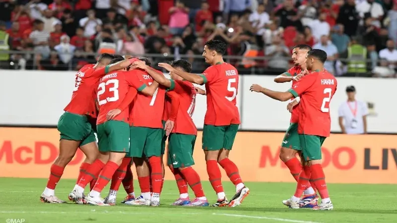 غياب ترشيح لاعبي المنتخب المغربي لجائزة الكرة الذهبية يثير علامات استفهام