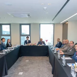 رئيس الأركان يلتقي عددا من الرؤساء التنفيذيين لشركات صناعة الدفاع الكورية