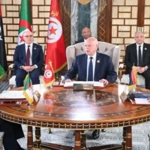 قمة تونس : اتفاق لتنسيق الجهود لمكافحة الهجرة غير النظامية