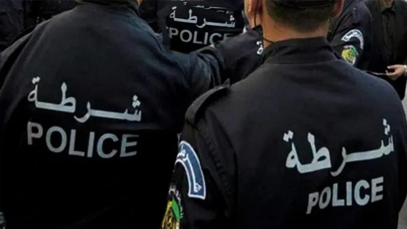 الجزائر.. توقيف بائع خضار يروج للمخدرات أمام مسجد بالعاصمة