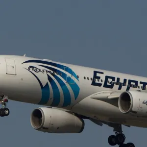"مصر للطيران" تعلق رحلاتها إلى دبي