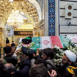 تأبين حاشد لرئيسي وعبداللهيان ورفاقهما في مدينة قم المقدّسة... ووداع رسمي غداً في طهران (صور وفيديو)
