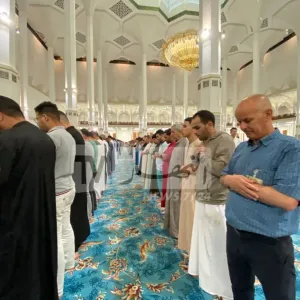 الجزائريون يؤدون صلاة العيد عبر مساجد الجمهورية