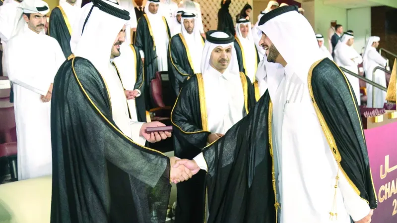الشيخ جوعان يتوج الوكرة بطلاً لكأس قطر