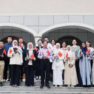 11 طالباً من جامعة محمد بن زايد للعلوم الإنسانية يشاركون في المؤتمر العلمي الطلابي