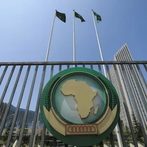 الاتحاد الأفريقي و«الإيغاد» يحذران من تصاعد المواجهات بين الجيش السوداني و«الدعم»