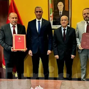إمضاء اتفاقية توأمة بين الوكالة العقارية السياحية والوكالة الوطنية للعقار السياحي بالجزائر