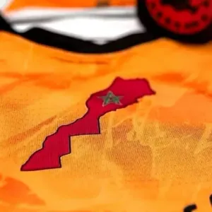 المحكمة الرياضية تنظر في "قميص الصحراء" بين الجزائر والمغرب