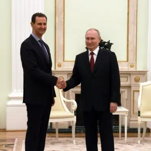 الأسد يهنئ بوتين بإعادة انتخابه رئيسا لروسيا