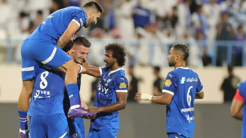 الهلال يبدأ دوري روشن بقوة ويسجل ثلاثية في شباك الأخدود