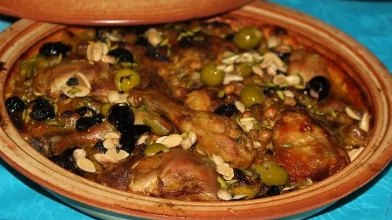 طاجن الدجاج المغربي اللذيذ