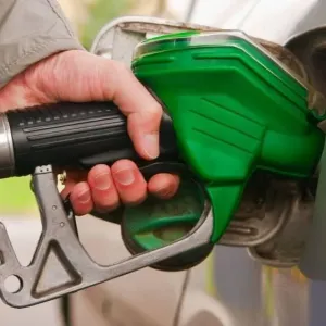الإمارات.. تراجع أسعار الوقود لشهر يوليو