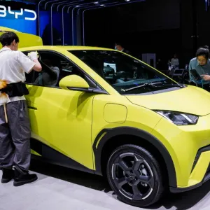 أوروبا تفرض رسوم على السيارات الكهربائية الصينية تصل إلى 38%