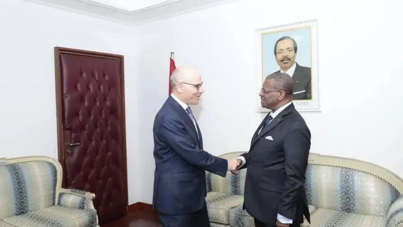 وزير الخارجية يعلن في لقاء مع رئيس الحكومة الكاميرونية، عن قرار فتح خط جوّي مباشر تونس- دوالا- تونس موفّى السنة الحالية
