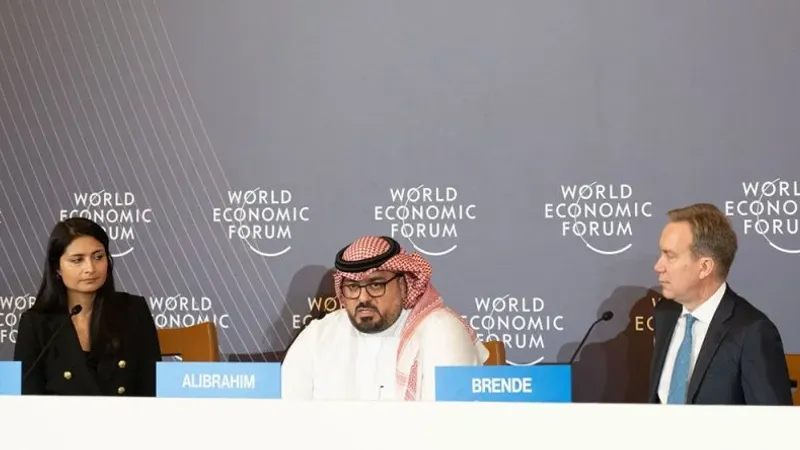 الاقتصاد والسياسة يهيمنان على "دافوس السعودية".. المنتدى يعيد رسم مسارات التنمية