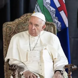 الفاتيكان يحاول تفسير كلمات البابا حول الراية البيضاء