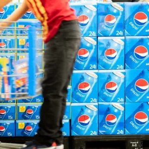 أرباح شركة PepsiCo تتجاوز التقديرات رغم سحب منتجات وتراجع المبيعات في أميركا