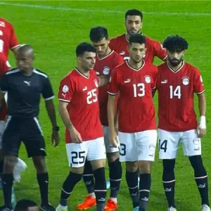 فيديو | أحمد فتوح يغادر مباراة مصر والكونغو الديمقراطية مصابًا