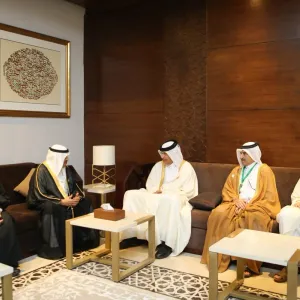 رئيس مجلس الشورى يجتمع مع نظيره البحريني