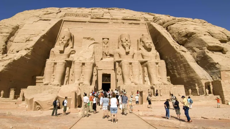 كيف حافظت مصر على «أرقامها القياسية» في السياحة مع «حرب غزة»؟