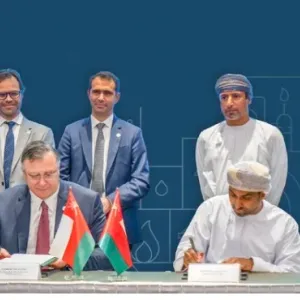 سلطنة عمان تزود شركة توتال إنيرجيز بالغاز الطبيعي المسال لمدة 10 سنوات