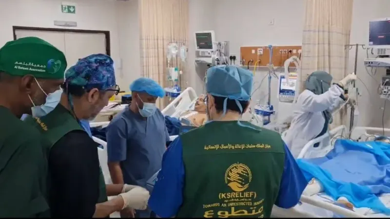 «البلسم» تجري 25 عملية قلب مفتوح و138 قسطرة تداخلية للكبار في الأسبوع الأول من الحملة الطبية باليمن
