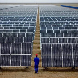 رسوم جمركية أمريكية منتظرة على صناعات الصين من السيارات الكهربائية والخلايا الشمسية