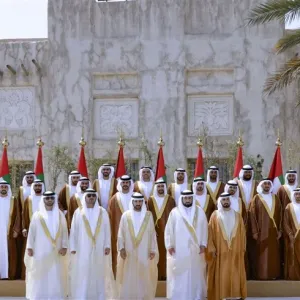 حمدان ومكتوم بن محمد يشهدان عرساً جماعياً في دبي