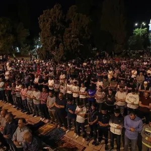 150 ألفا يؤدون العشاء والتراويح في المسجد الأقصى