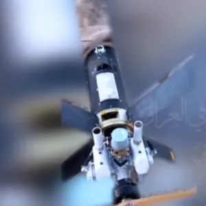 "المقاومة الإسلامية في العراق" تعرض مشاهد من استهدافها قاعدة طيران مسيّر لإسرائيل بالجولان (فيديو)