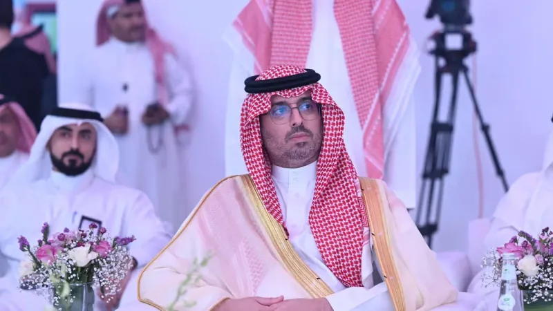 "سعود بن جلوي" يُدشّن معرض جائزة أهالي جدة للمعلم المتميز