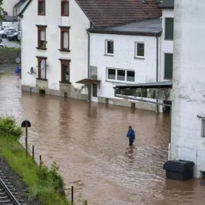 بالفيديو| فيضانات وإجلاء المئات من الأشخاص في جنوب غرب ألمانيا