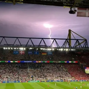 يورو 2024.. عواصف رعدية شديدة توقف مباراة ألمانيا والدنمارك