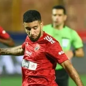 ما هو موقف أحمد قندوسى مع الأهلى فى الموسم المقبل؟