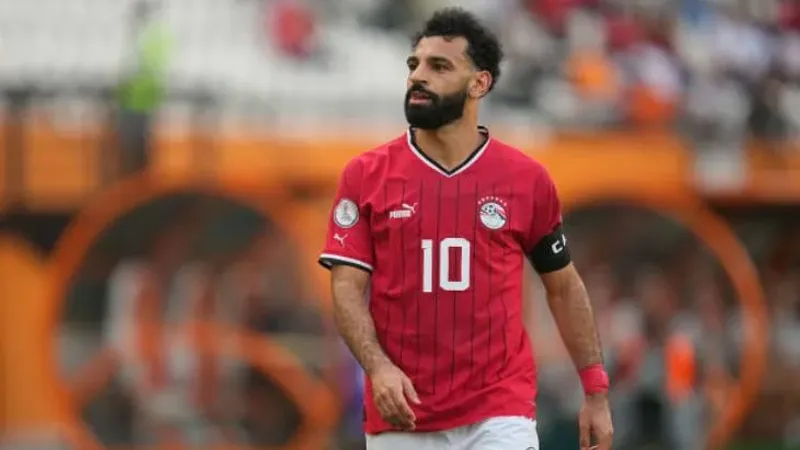 وزير الرياضة: اتحاد الكرة أخطأ في أزمة محمد صلاح.. ولابد من مصارحة الجماهير بكل شيء