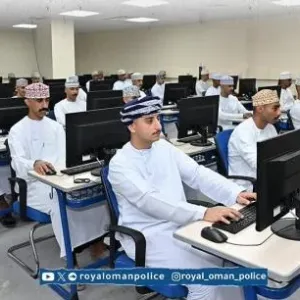 شرطة عمان السلطانية تستقبل دفعة جديدة من المواطنين