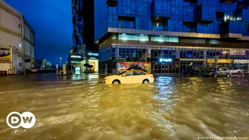 #أمطار غزيرة و #فيضانات في #الإمارات_العربية