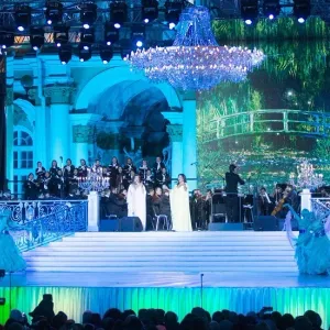 افتتاح مهرجان "نجوم الليالي البيضاء" الموسيقي في بطرسبورغ