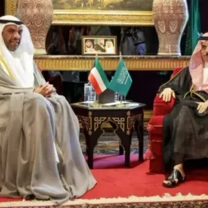 وزير الخارجية السعودي يلتقي وزير الخارجية الكويتي