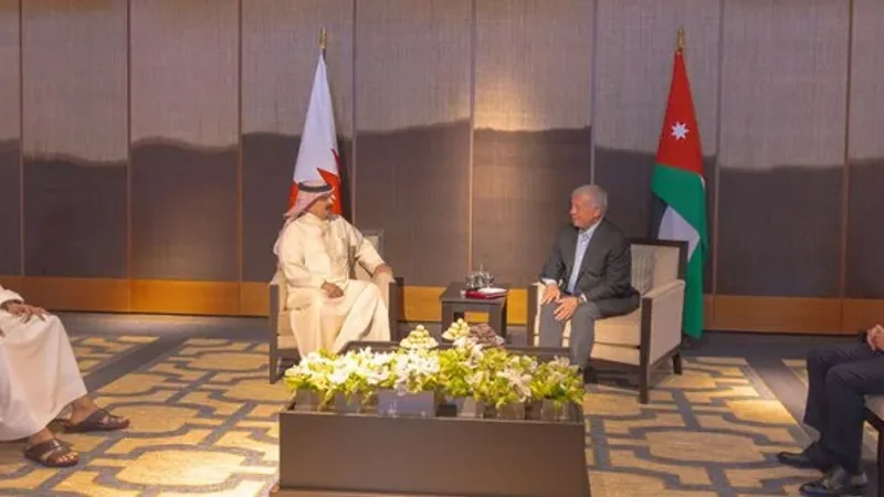 الملك المعظم والعاهل الأردني: دعم العمل العربي في مواجهة التدخلات الأجنبية والتهديدات الأمنية