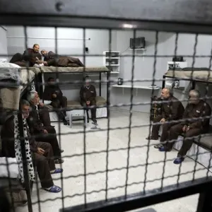 "الأسرى": معتقلو  سجن ريمون يتعرضون لانتهاكات وعقوبات مشددة