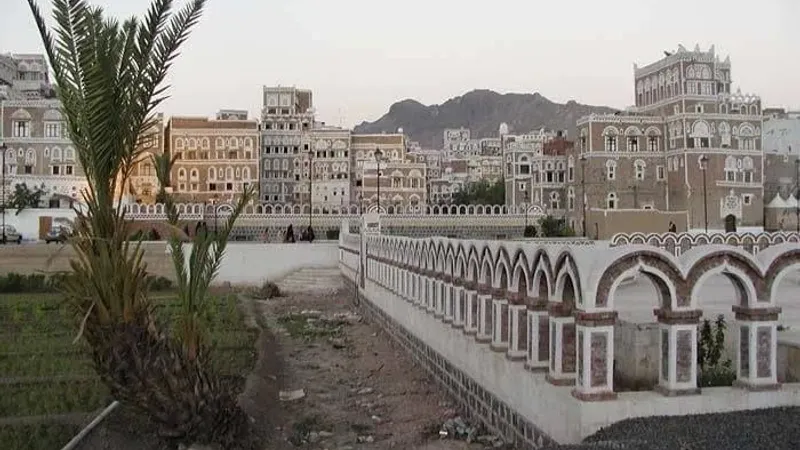 ‏عبث الانقلابيين يهدد صنعاء القديمة بالخروج من «التراث العالمي»