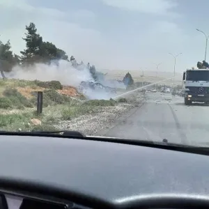 بالفيديو - استهداف سيّارة قرب معبر المصنع الحدودي بين سوريا ولبنان