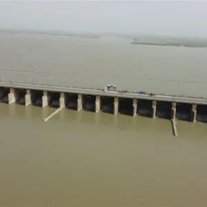الثرثار ترتوي بالموجة الفيضانية القادمة من سد الموصل