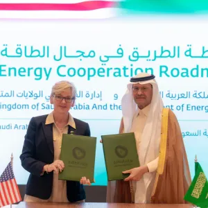 السعودية والولايات المتحدة توقعان خارطة طريق للتعاون في مجال الطاقة