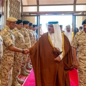نائب جلالة الملك ولي العهد يتفضل بزيارة القيادة العامة لقوة دفاع البحرين