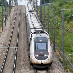 فرنسا تحزر تقدماً في إصلاح شبكة السكك الحديدية