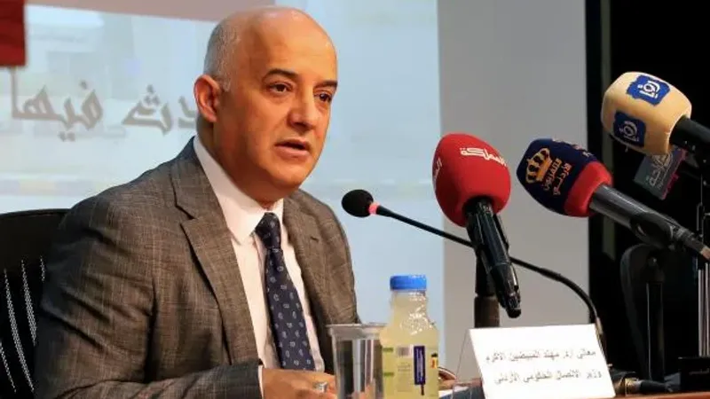 وزير الإعلام الأردني: قافلة مساعدات أردنية تصل غزة
