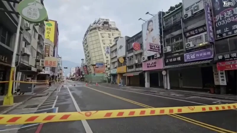 بعد سلسلة من الزلازل.. استمرار عمليات إزالة الأنقاض في تايوان